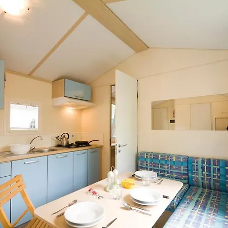Campingplatz Cisano - San Vito 4*